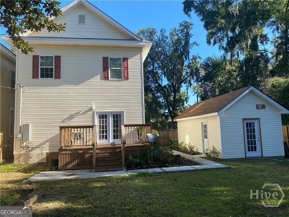 523 W 44th ST Savannah, GA 31405