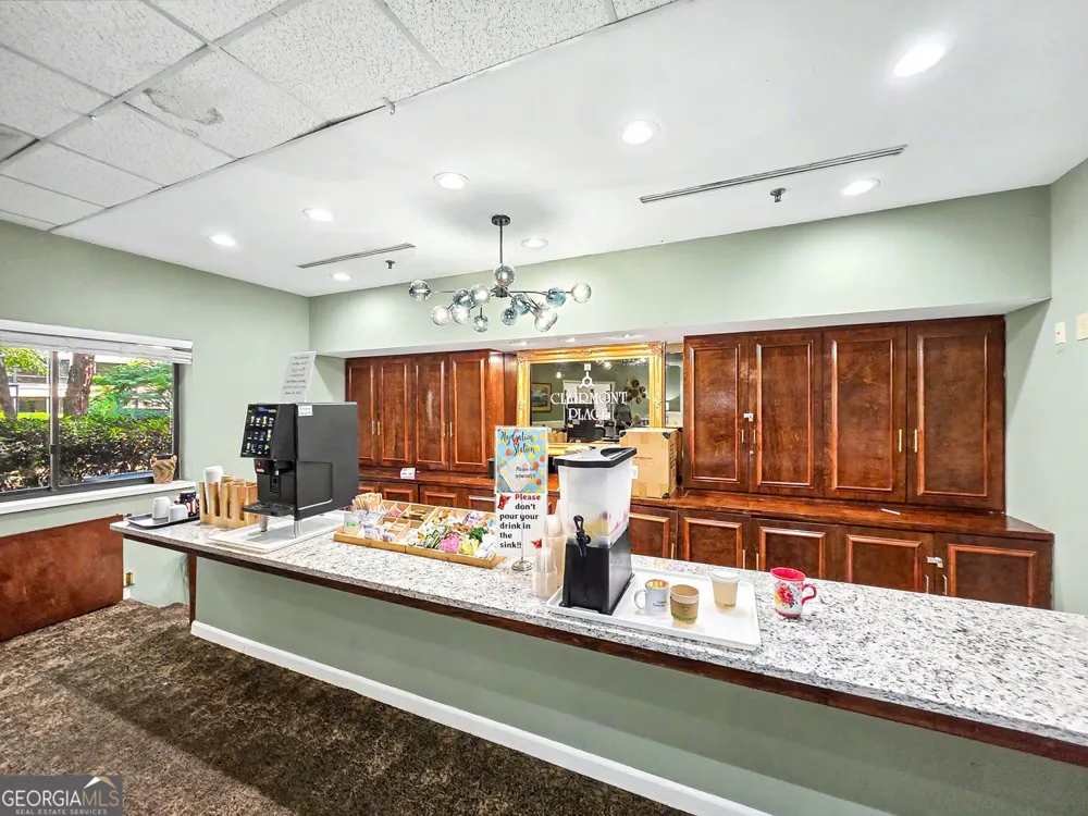1800 Clairmont LK Decatur, GA 30033
