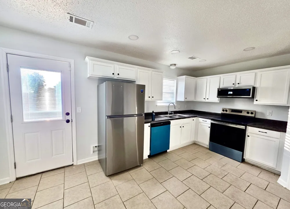 138 Kensington CIR Warner Robins, GA 31093