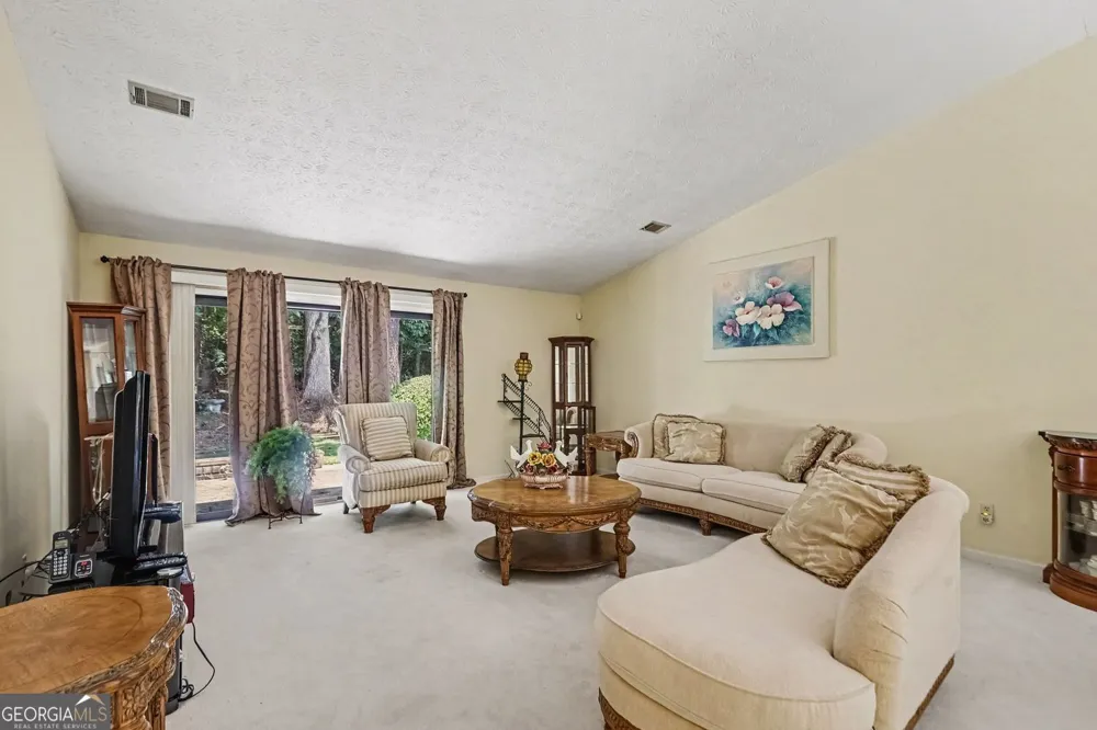 7107 Forest LN Union City, GA 30291