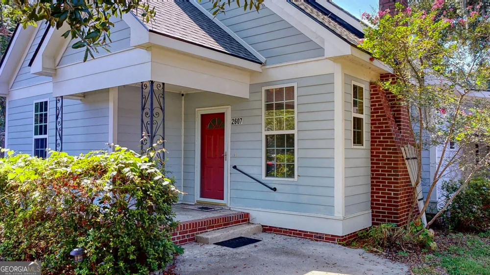 2607 Governor ST Garden City, GA 31408