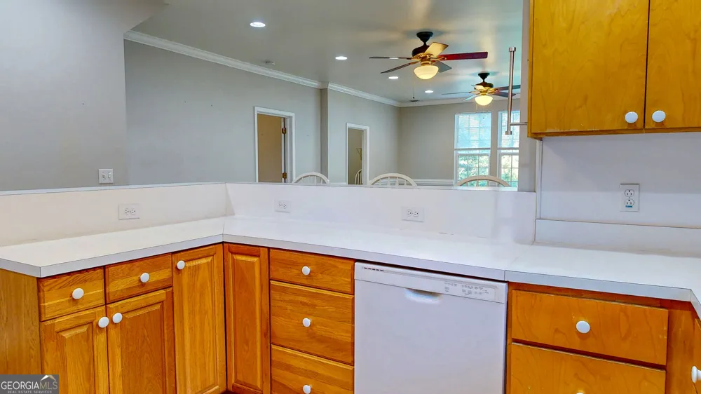 2607 Governor ST Garden City, GA 31408