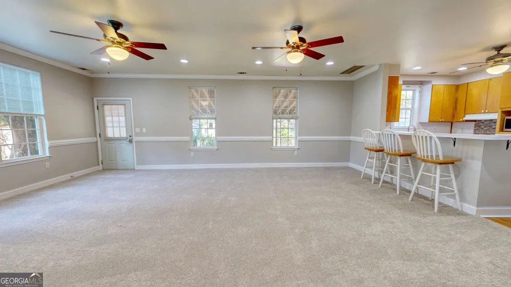 2607 Governor ST Garden City, GA 31408
