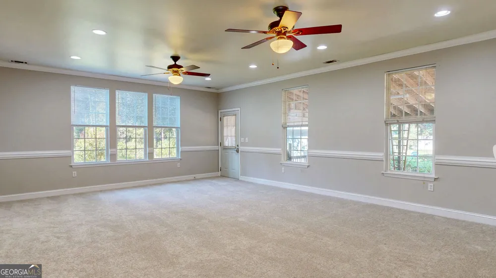 2607 Governor ST Garden City, GA 31408