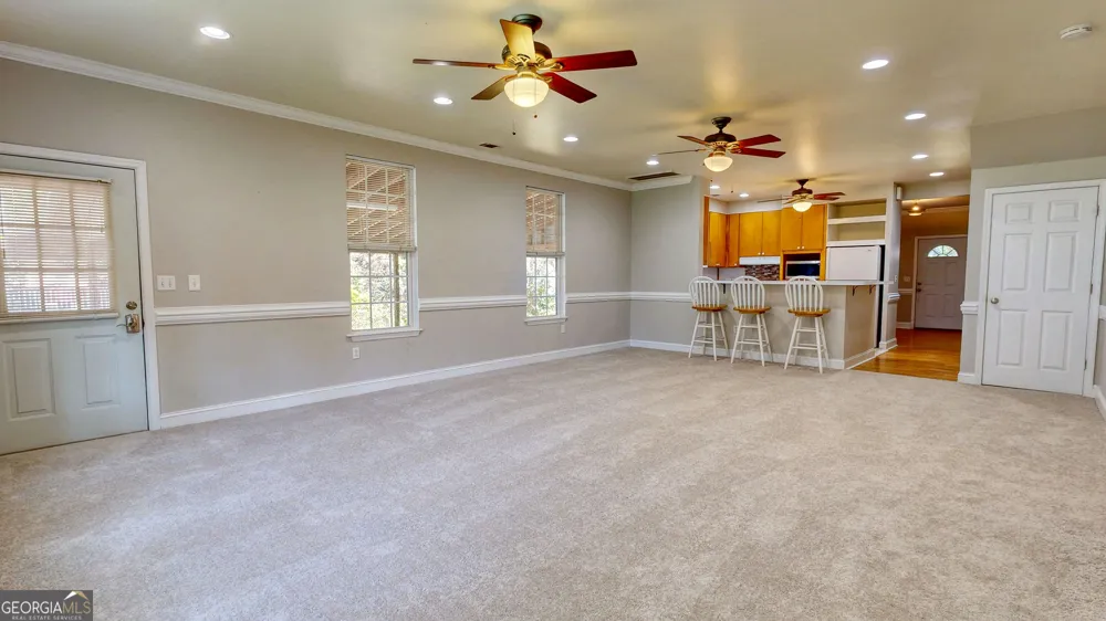 2607 Governor ST Garden City, GA 31408