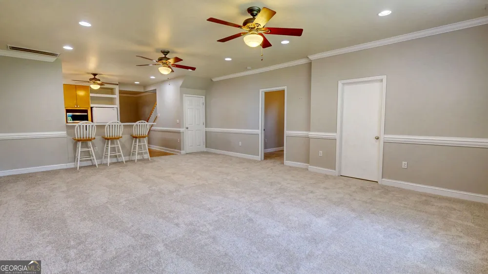 2607 Governor ST Garden City, GA 31408