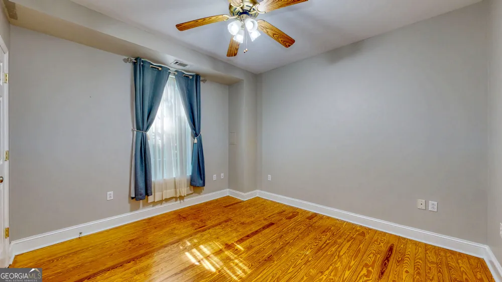 2607 Governor ST Garden City, GA 31408