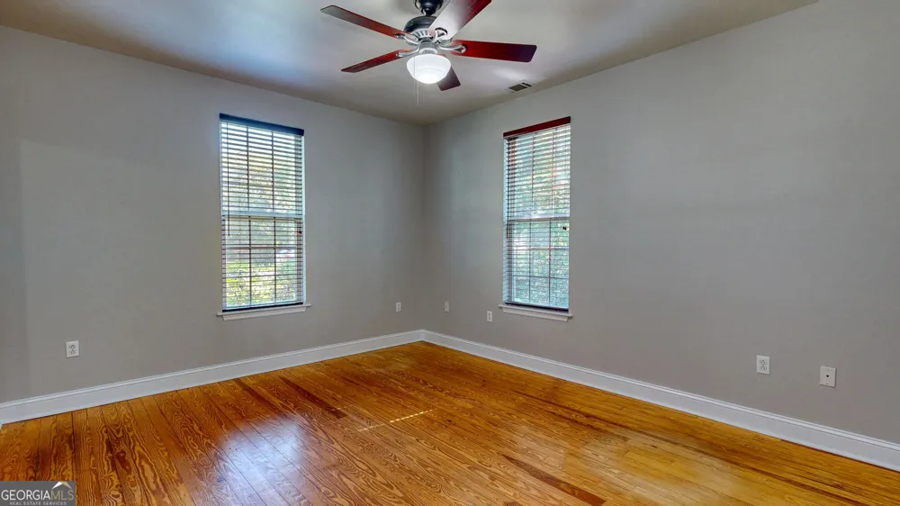 2607 Governor ST Garden City, GA 31408