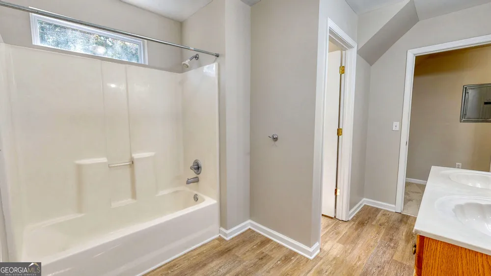 2607 Governor ST Garden City, GA 31408