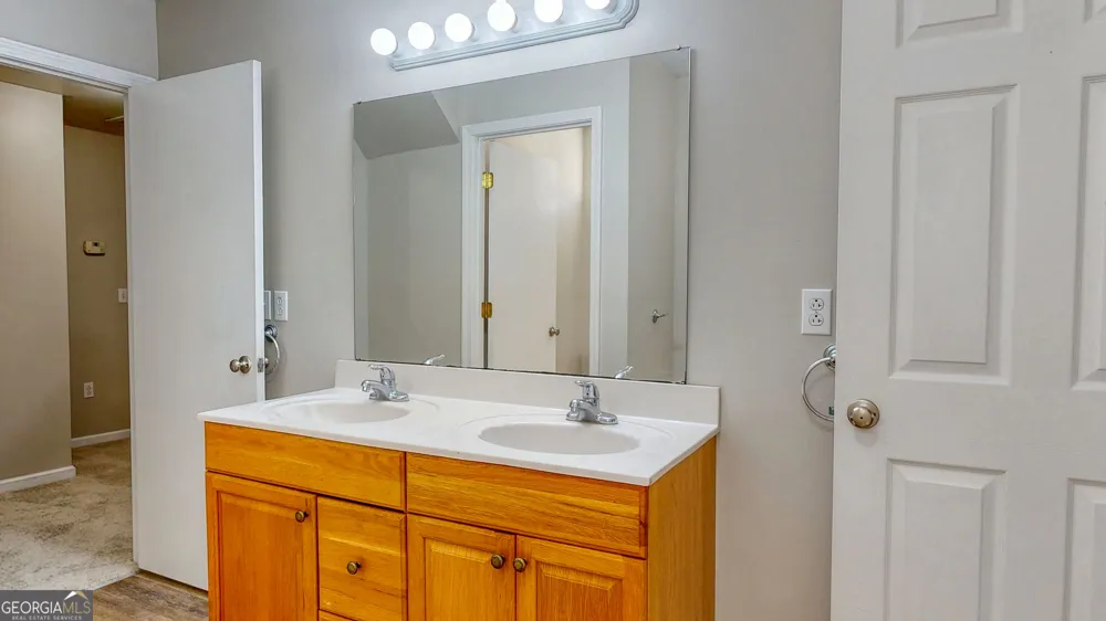 2607 Governor ST Garden City, GA 31408