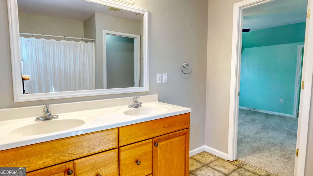 2607 Governor ST Garden City, GA 31408