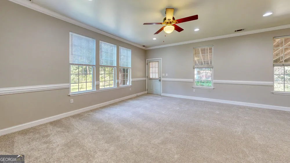 2607 Governor ST Garden City, GA 31408
