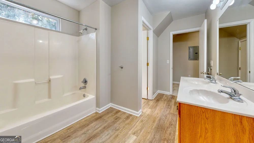 2607 Governor ST Garden City, GA 31408