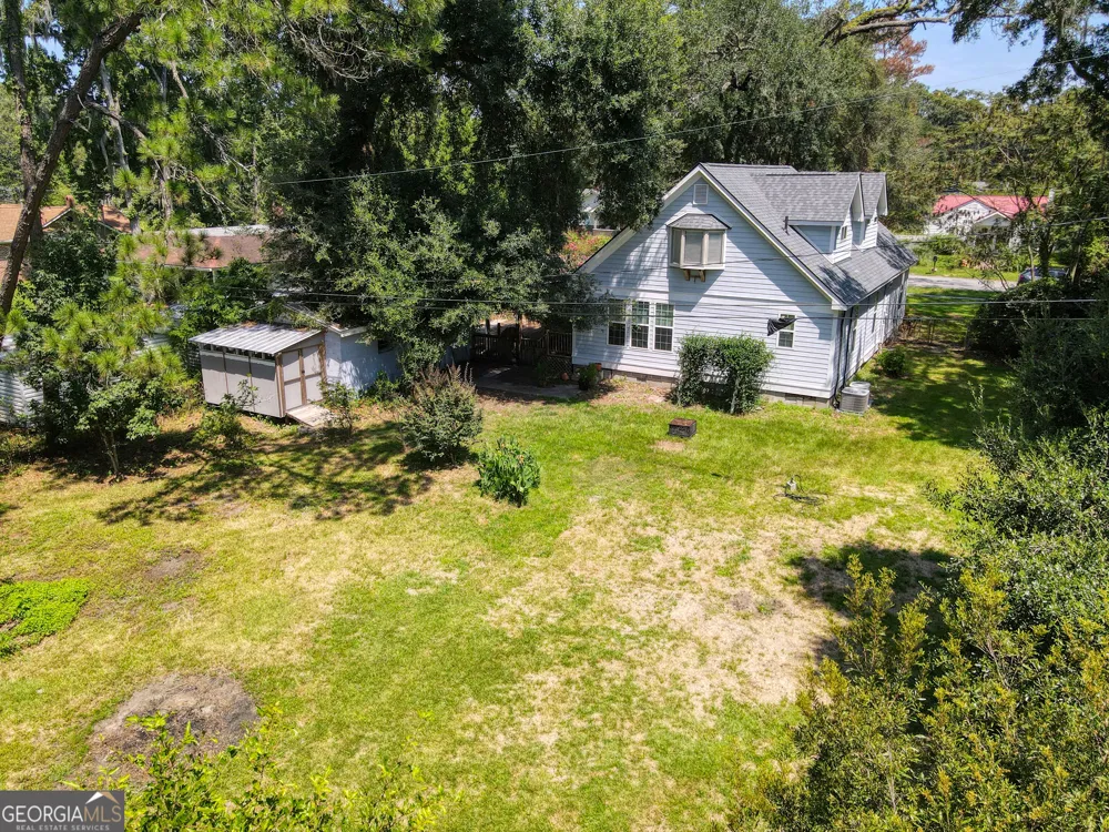 2607 Governor ST Garden City, GA 31408