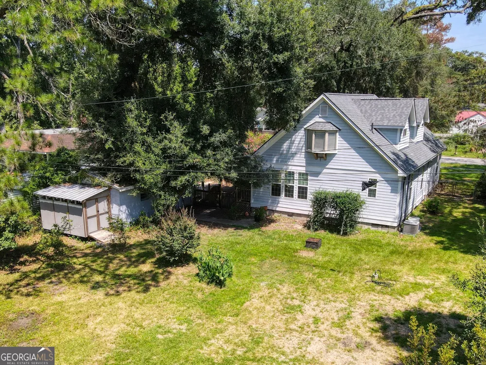 2607 Governor ST Garden City, GA 31408