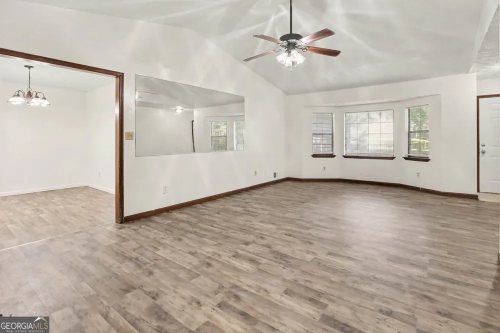 9115 Raven DR Jonesboro, GA 30238