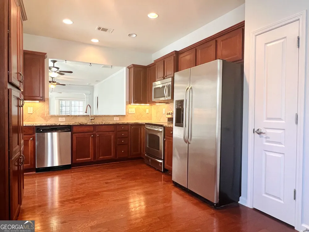 130 Magic Lily DR Griffin, GA 30223