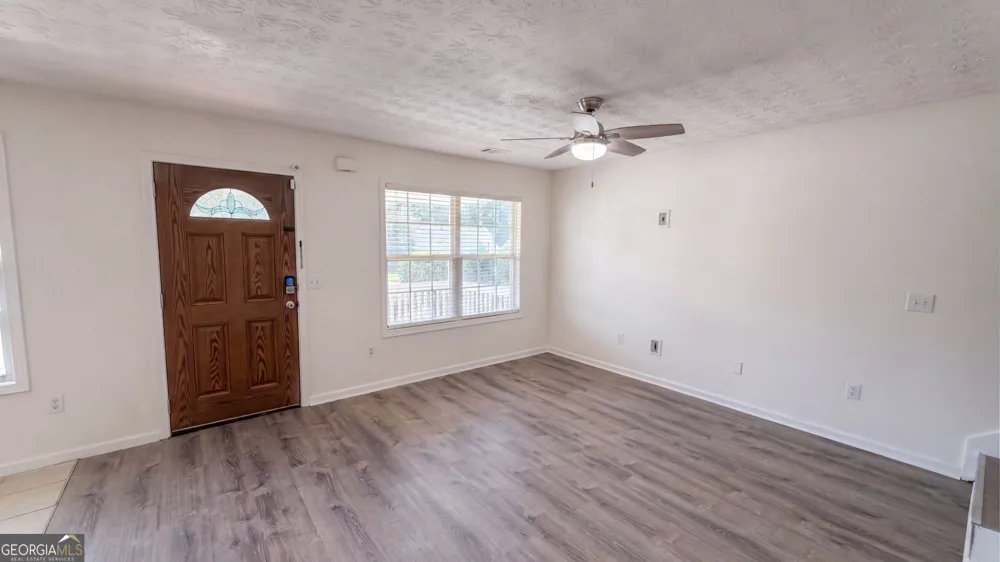 125 Sampson CT Covington, GA 30016