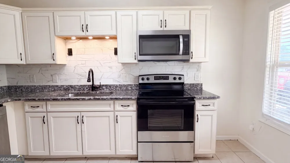 125 Sampson CT Covington, GA 30016