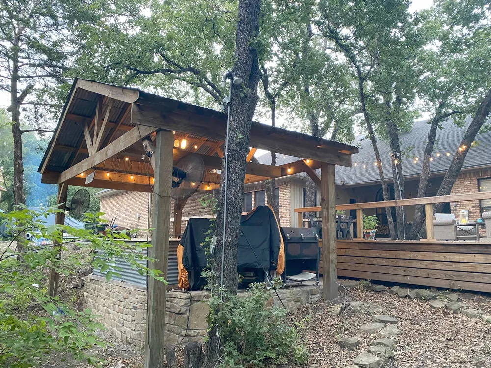 100 Kings Row Drive Mansfield, TX 76063