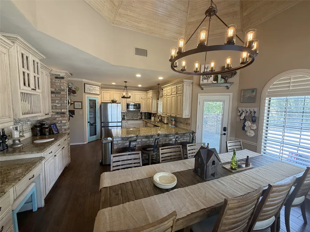 100 Kings Row Drive Mansfield, TX 76063