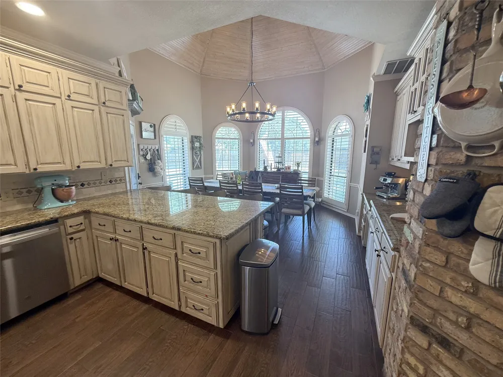 100 Kings Row Drive Mansfield, TX 76063