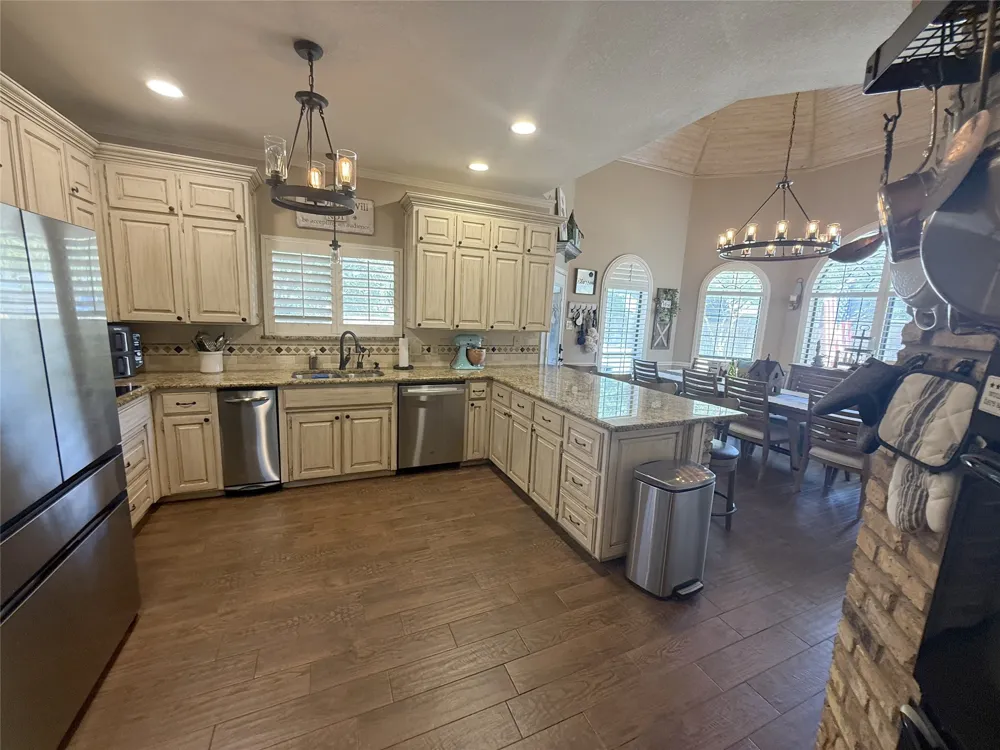 100 Kings Row Drive Mansfield, TX 76063