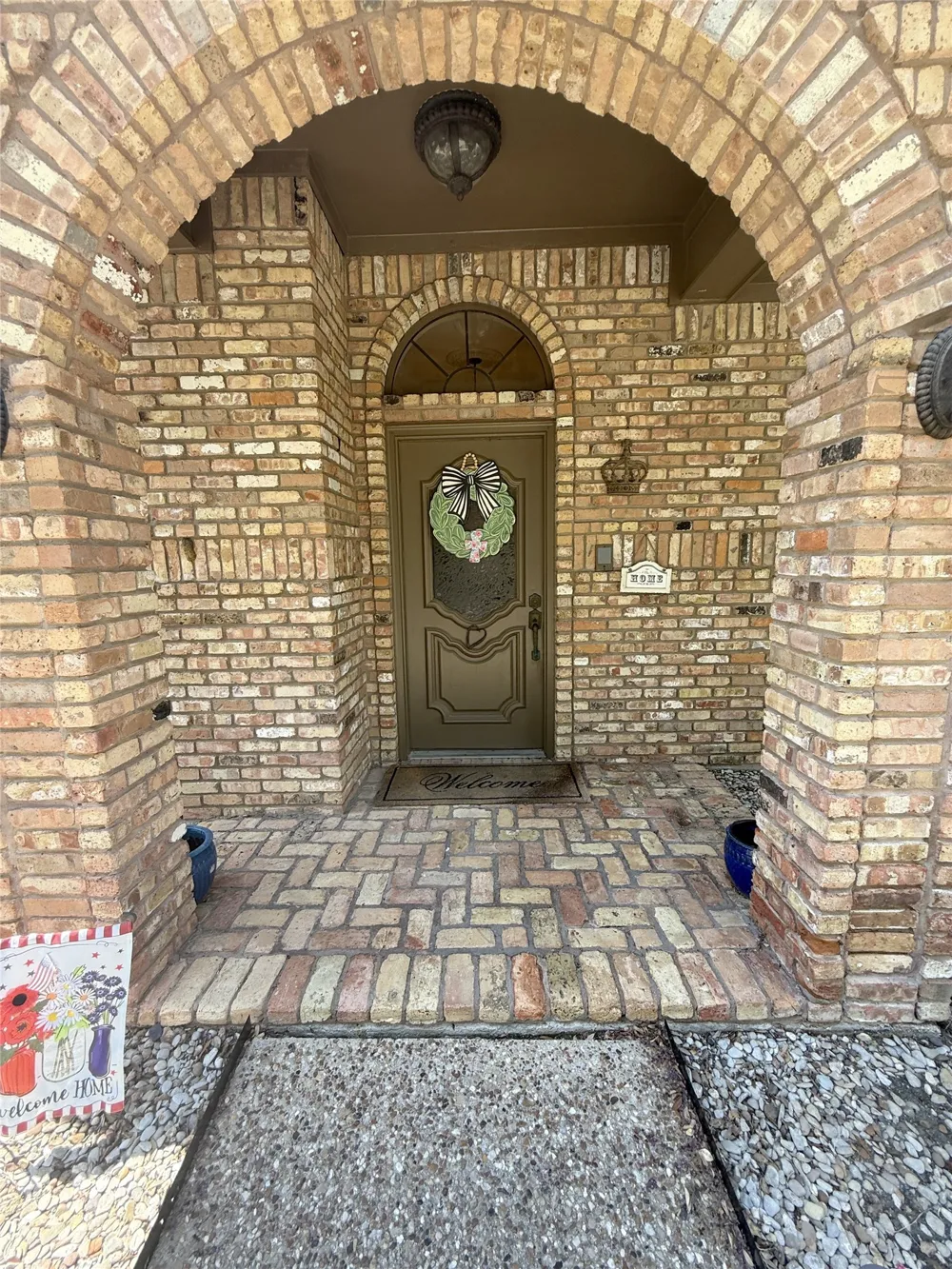 100 Kings Row Drive Mansfield, TX 76063
