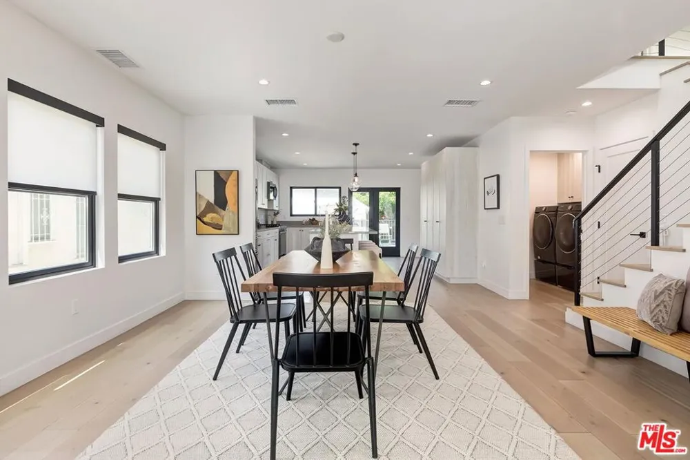 1015 S Tremaine Avenue Los Angeles, CA 90019