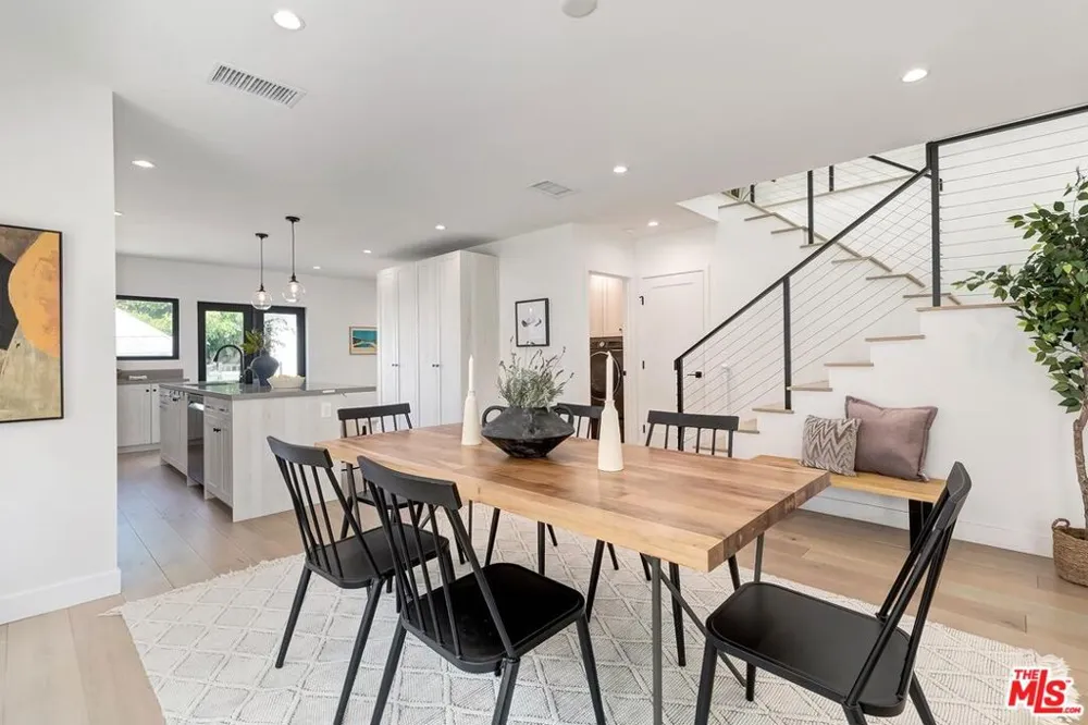 1015 S Tremaine Avenue Los Angeles, CA 90019