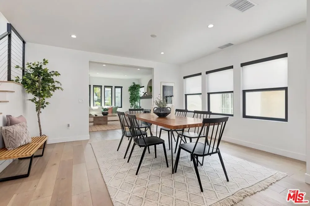 1015 S Tremaine Avenue Los Angeles, CA 90019