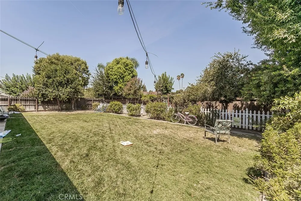 500 W Sample Avenue Fresno, CA 93704