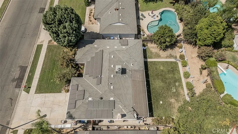 500 W Sample Avenue Fresno, CA 93704