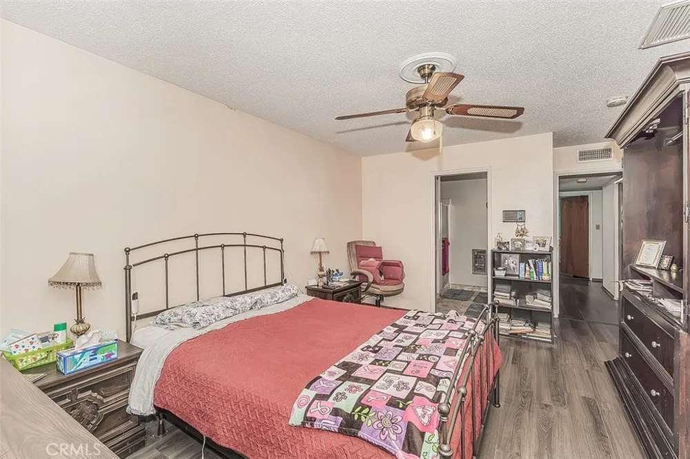 500 W Sample Avenue Fresno, CA 93704