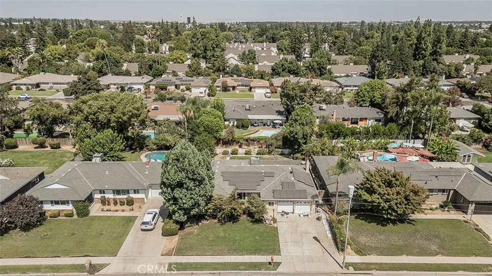 500 W Sample Avenue Fresno, CA 93704