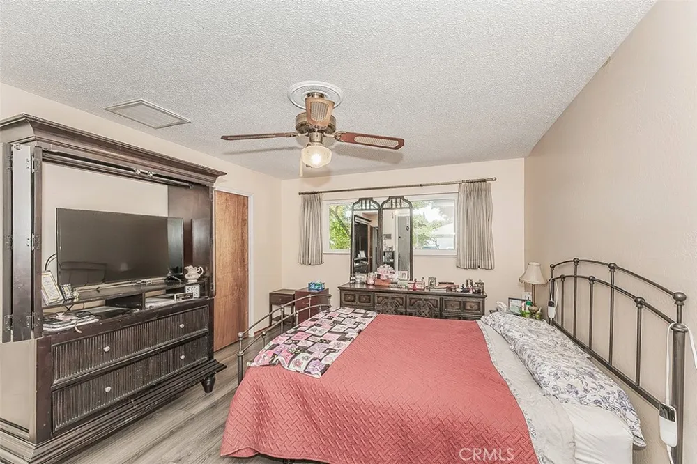 500 W Sample Avenue Fresno, CA 93704