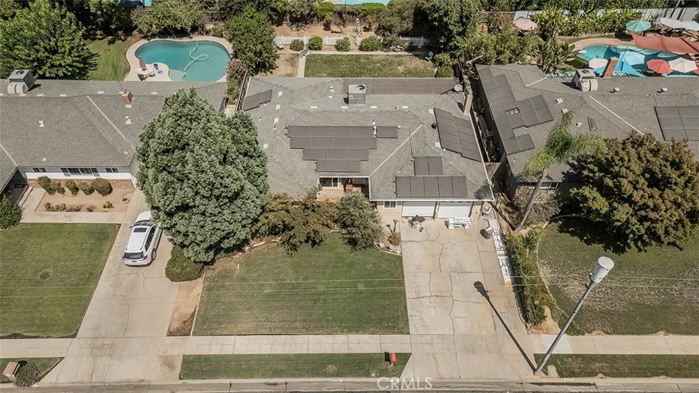500 W Sample Avenue Fresno, CA 93704