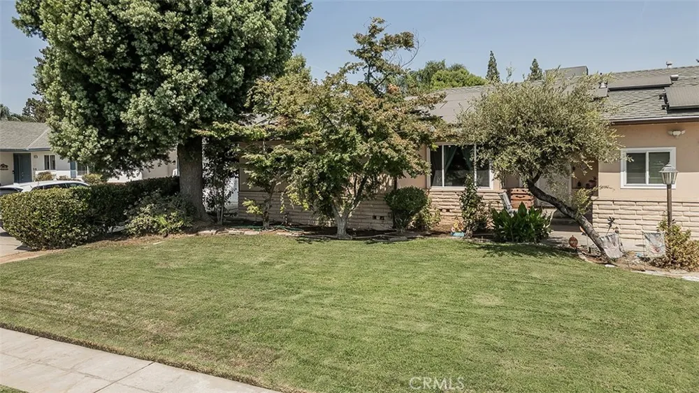 500 W Sample Avenue Fresno, CA 93704