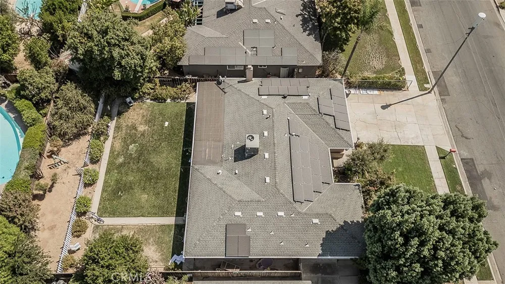 500 W Sample Avenue Fresno, CA 93704