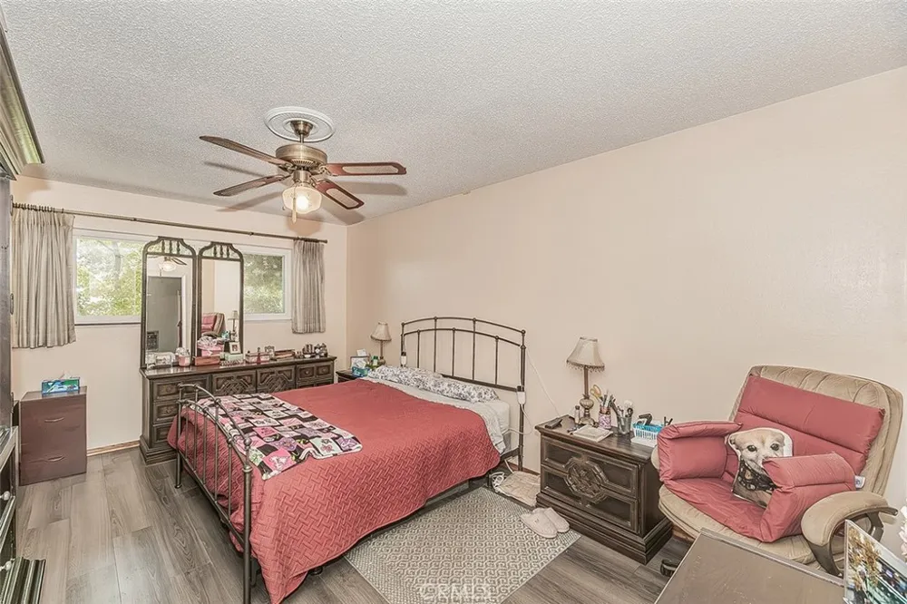 500 W Sample Avenue Fresno, CA 93704