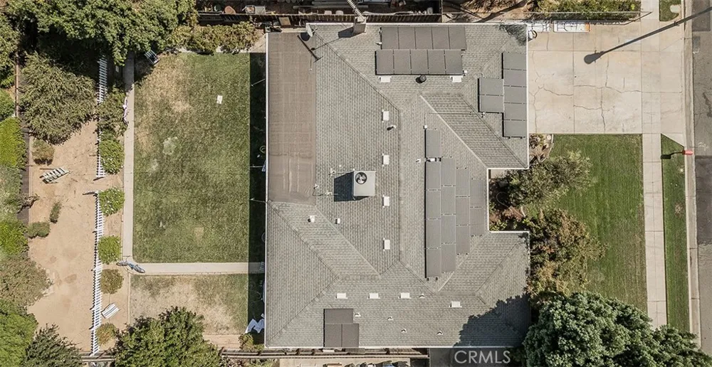 500 W Sample Avenue Fresno, CA 93704
