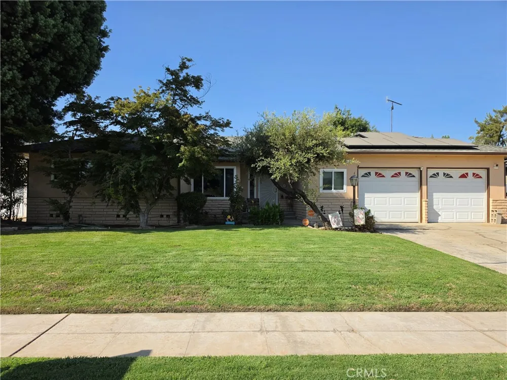 500 W Sample Avenue Fresno, CA 93704