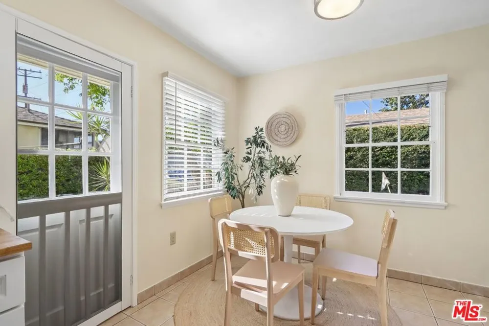 607 Granada Street Glendale, CA 91205