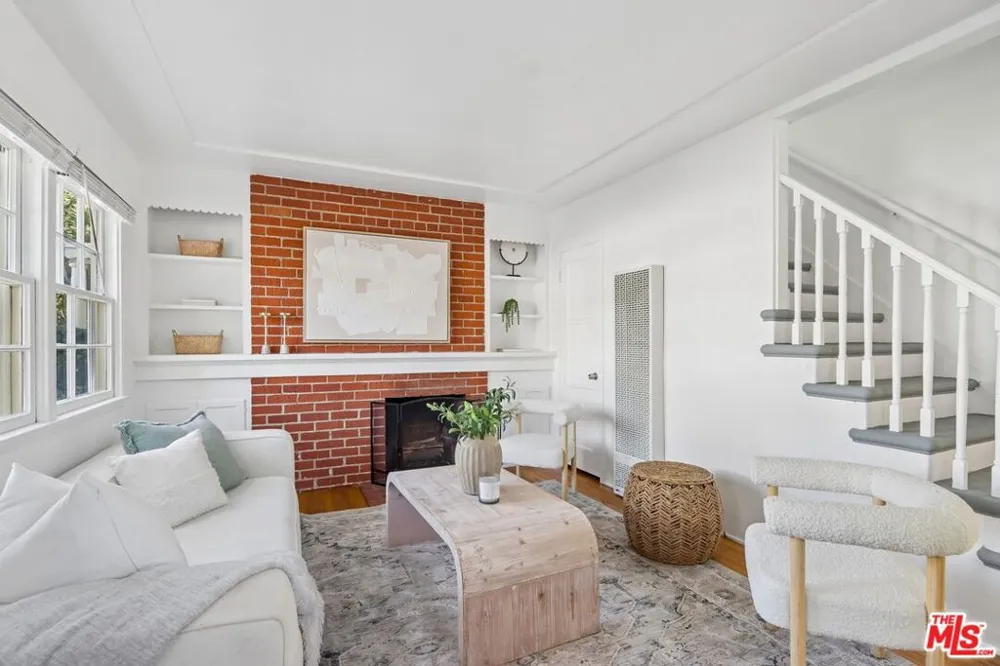 607 Granada Street Glendale, CA 91205