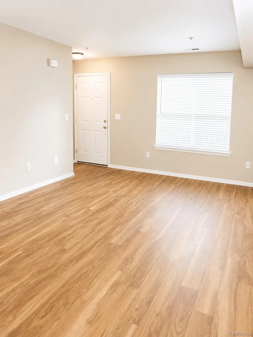 22272 Cape Cod Way Farmington Hills City, MI 48336