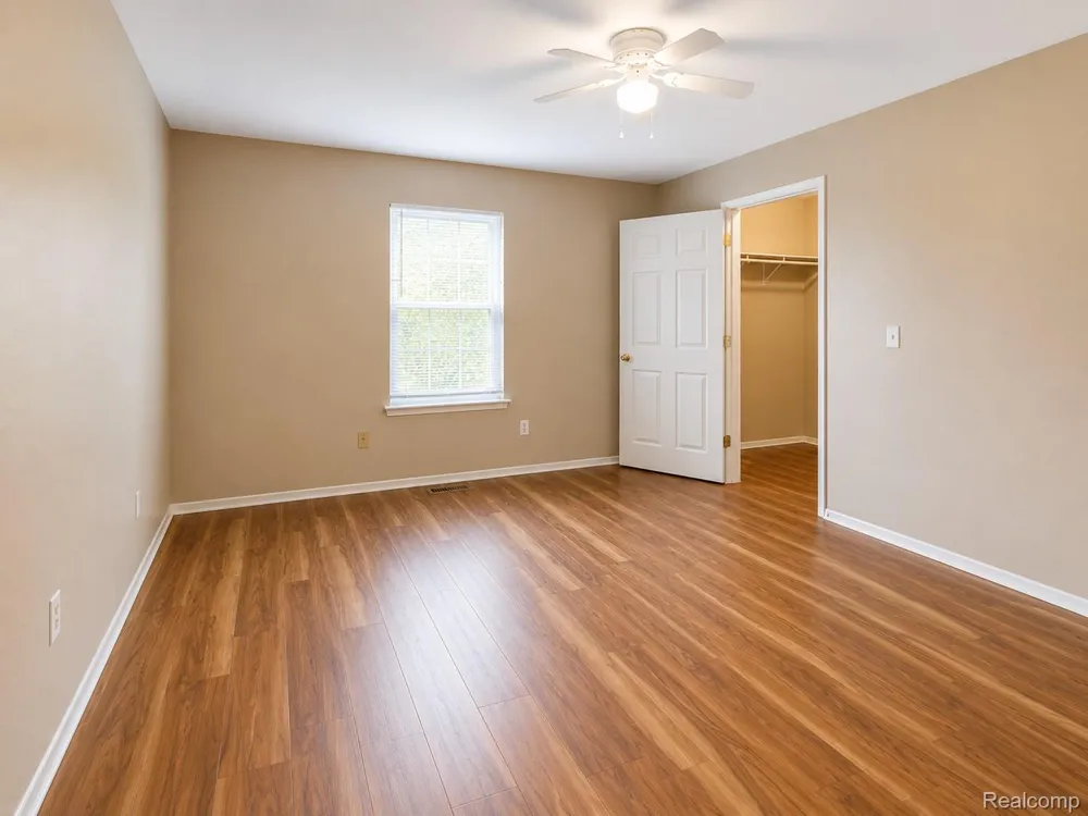 22272 Cape Cod Way Farmington Hills City, MI 48336