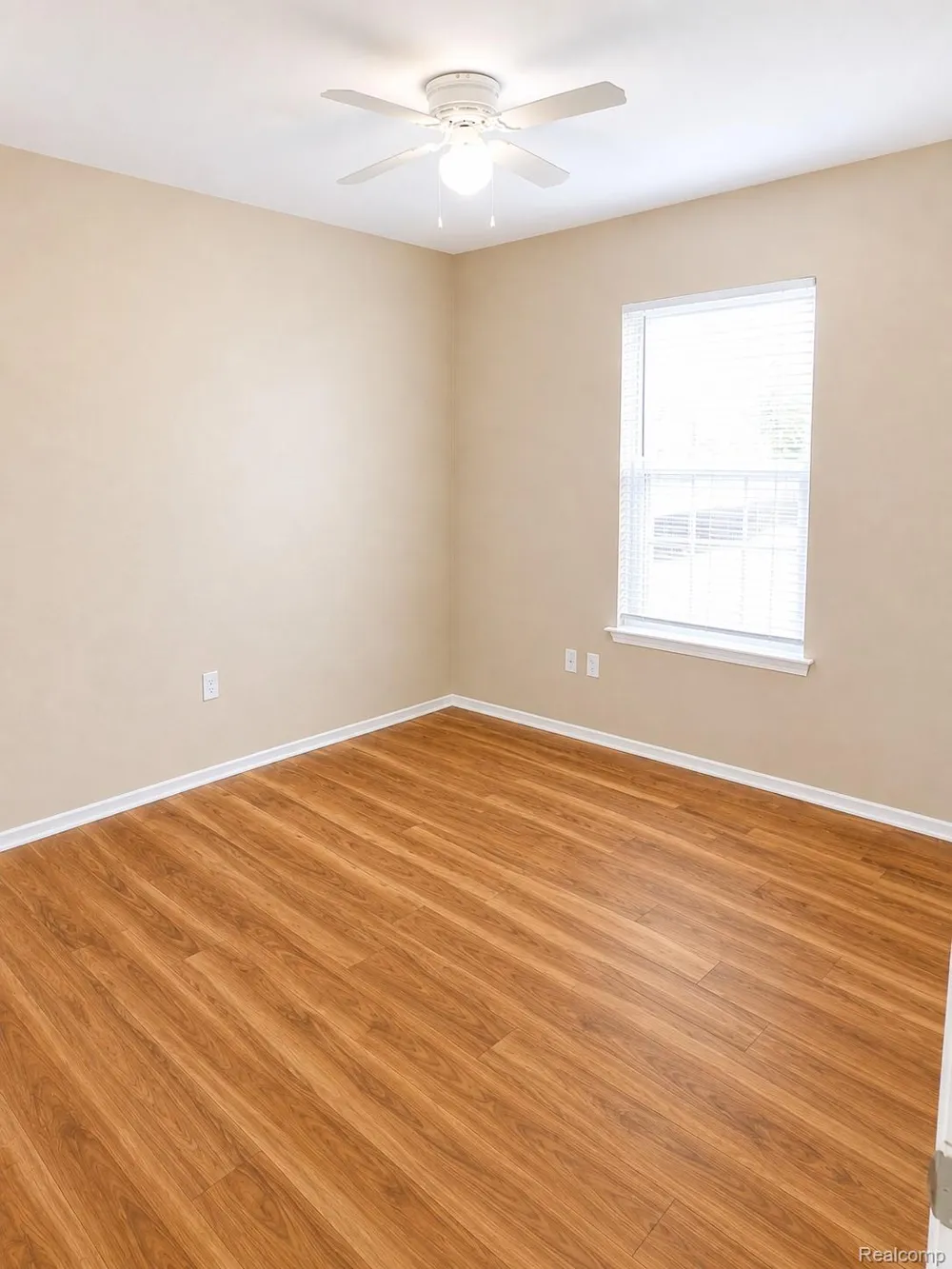 22272 Cape Cod Way Farmington Hills City, MI 48336