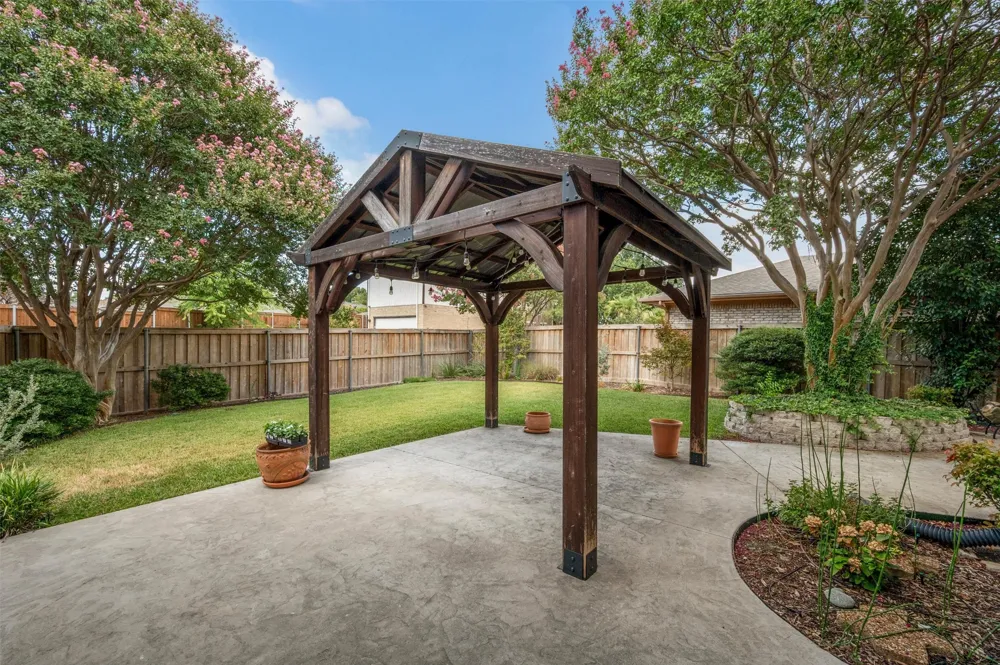 10135 Deermont Trail Dallas, TX 75243