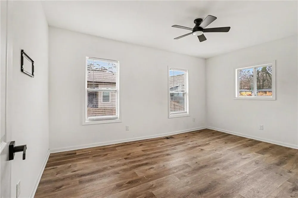 951 Reed Avenue East Point, GA 30344