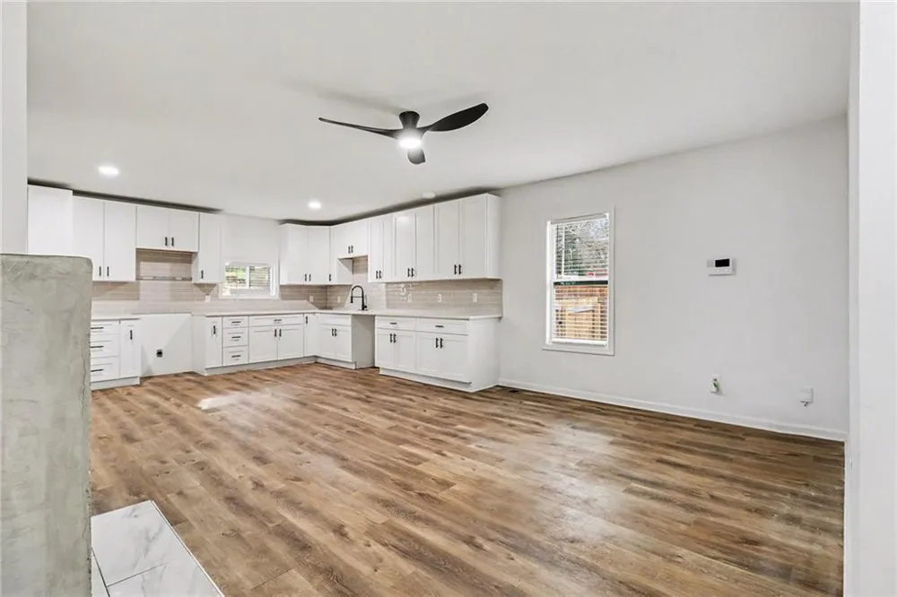 951 Reed Avenue East Point, GA 30344